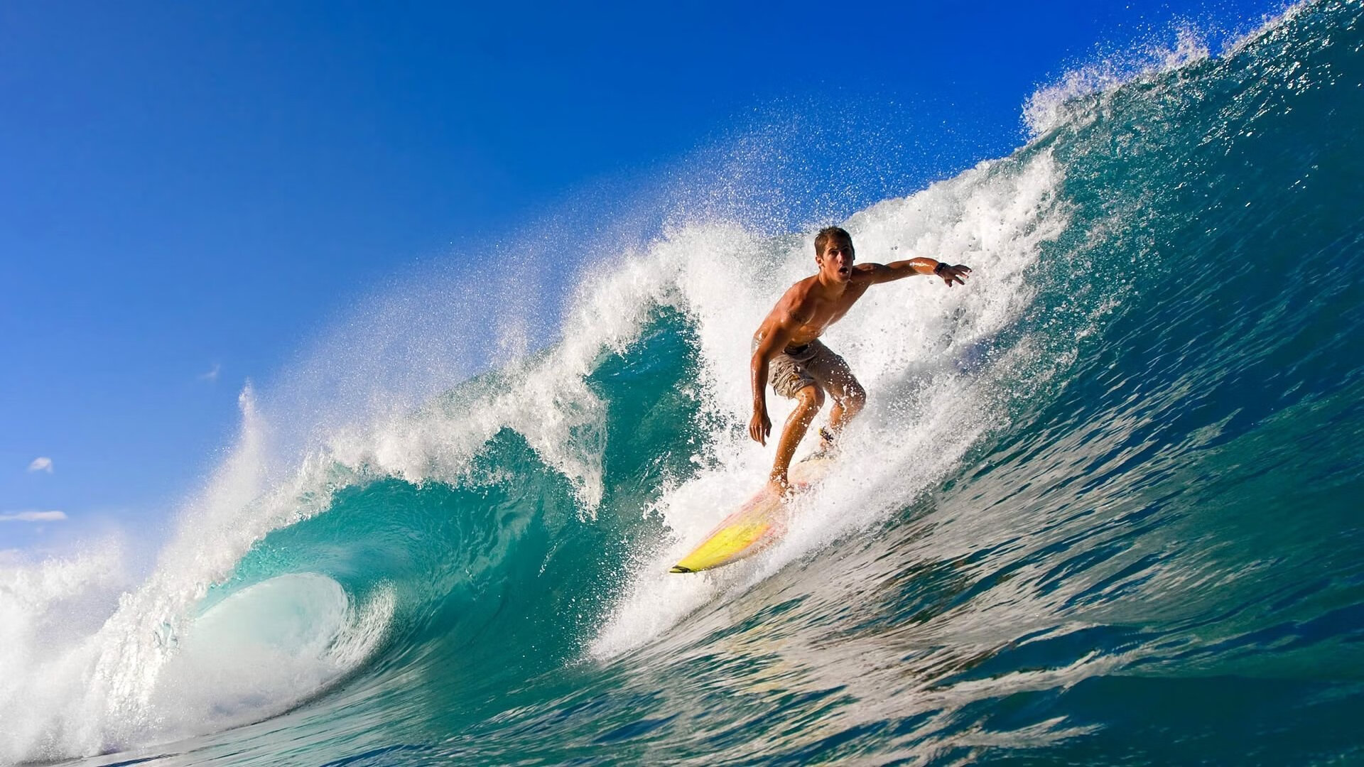 勇士凭借三分雨与库里出色发挥,成功击败太阳,勇士库里三分视频