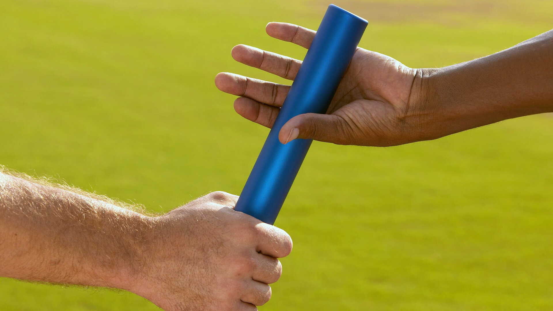 九游官网入口-冠军教练接受采访剖析夺冠背后的细致准备工作，采访冠军教练的问题